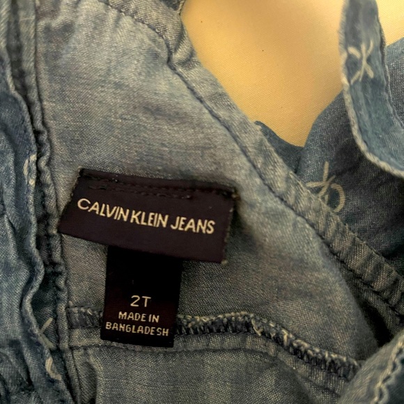 Kid’s dress bundle 18m 2T - Picture 10 of 12